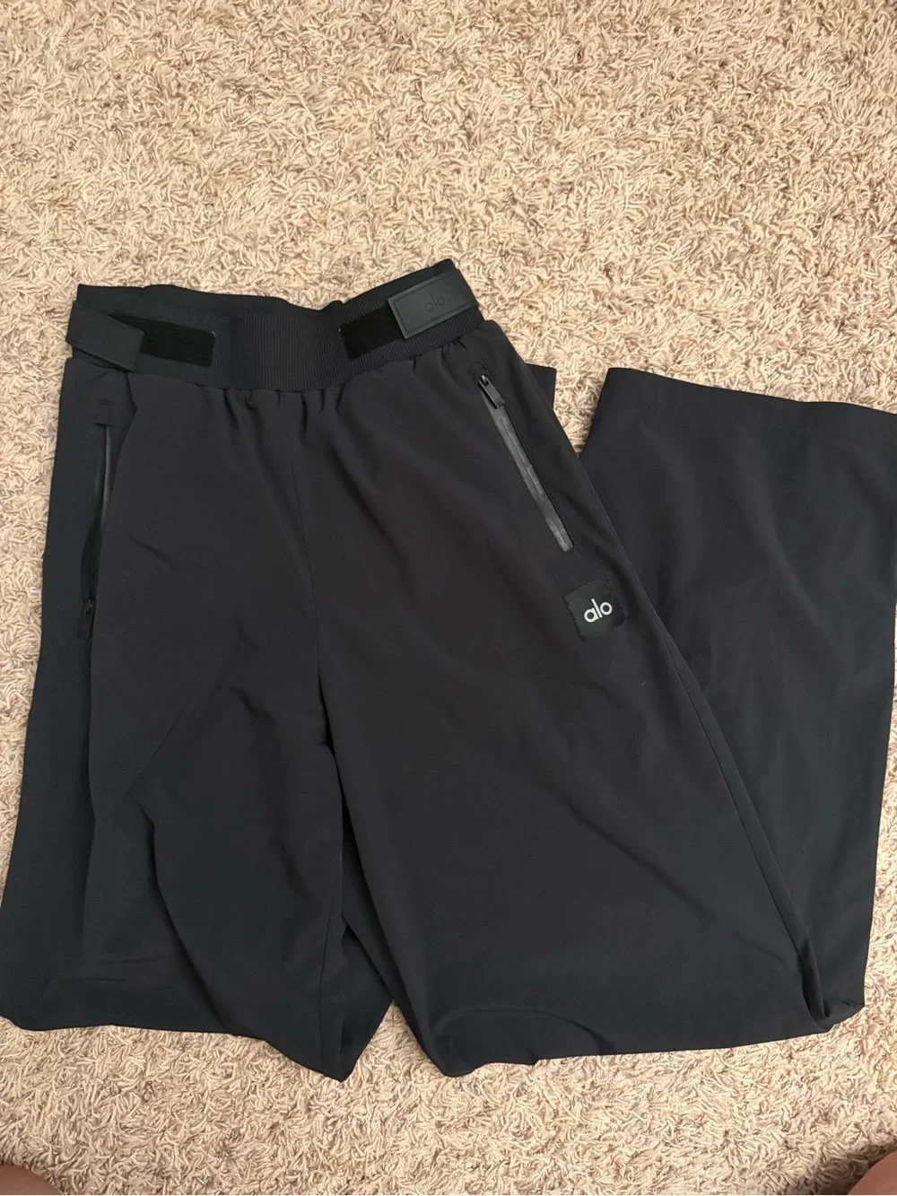 Alo women’s pants